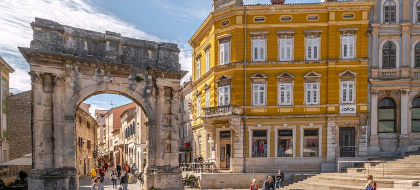 Private Pula Experience: Arena, Roman Heritage & Hidden Corners