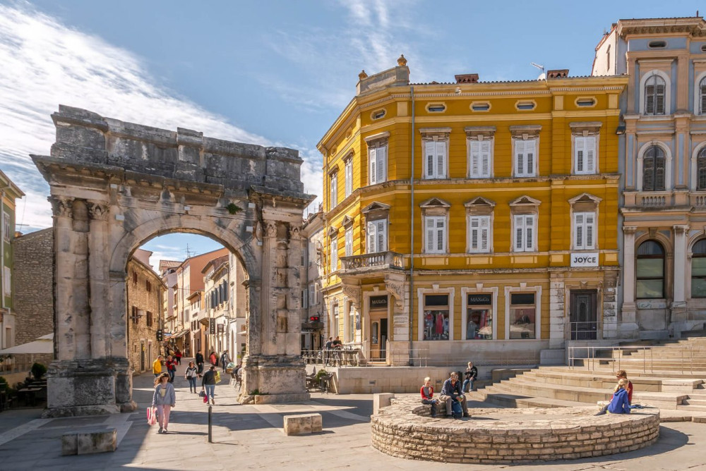 Private Pula Walking Tour