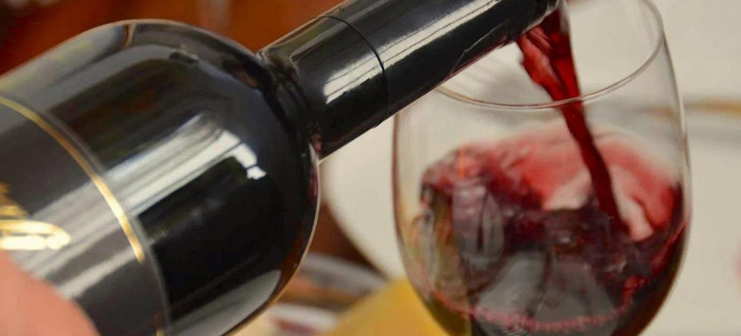 Private Vintage Car Experience with Wine Tasting or Traditional Lunch