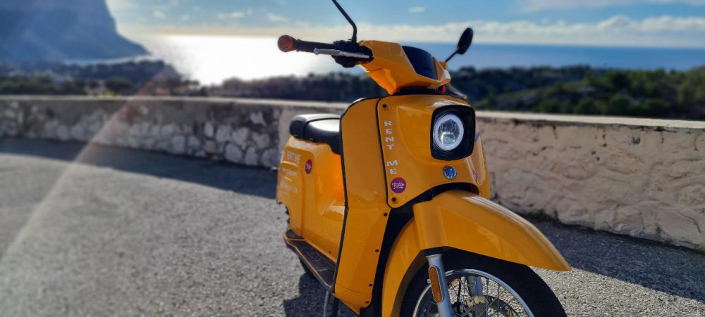 Electric Scooter Rental with GPS for Scenic Cassis & Calanques Routes