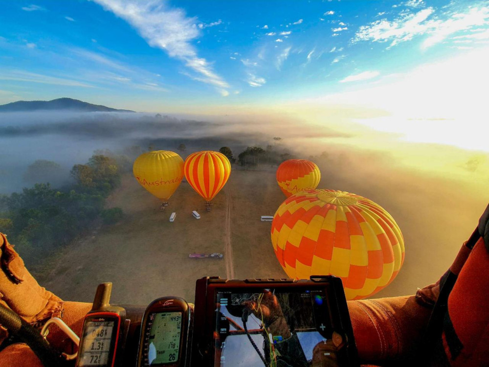 Gold Coast Classic Ballooning & 5-Star Breakfast