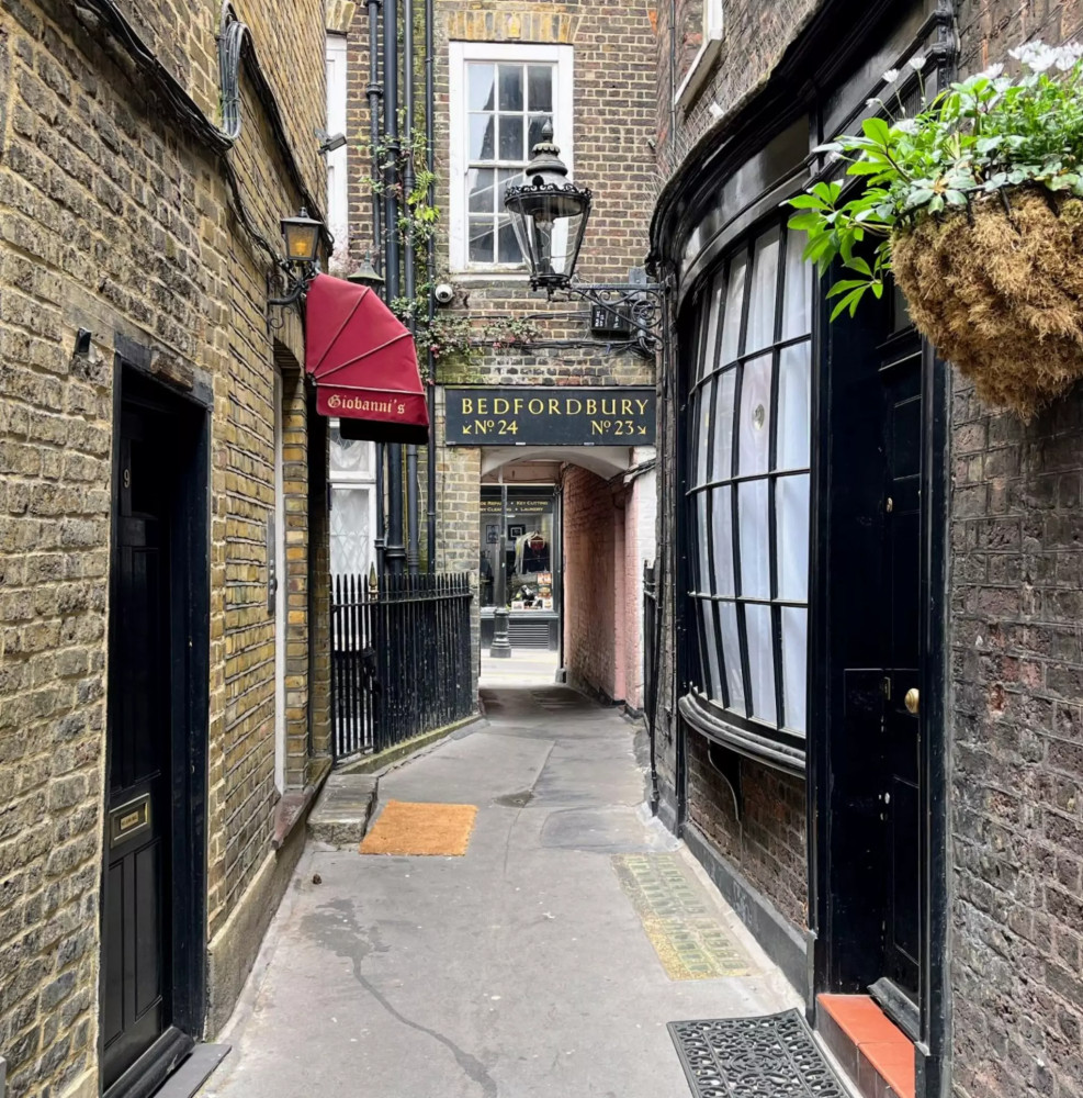 Spectacle, Sin and Uproar: A Self-Guided Tour of Covent Garden