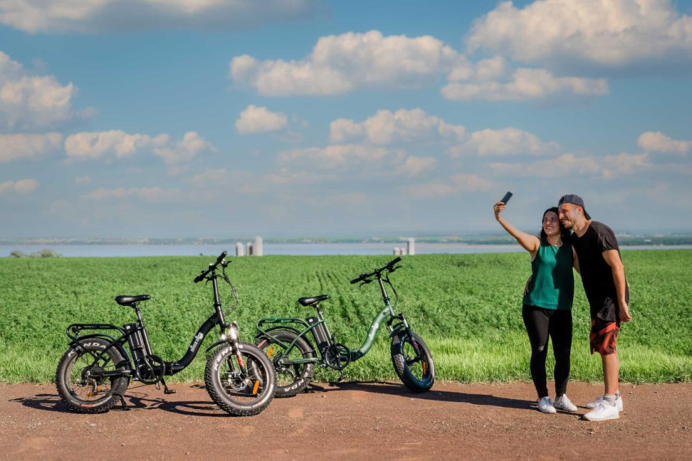 Guided E-bike Tour – Île D’orléans (43 Km Scenic Route with Tastings)