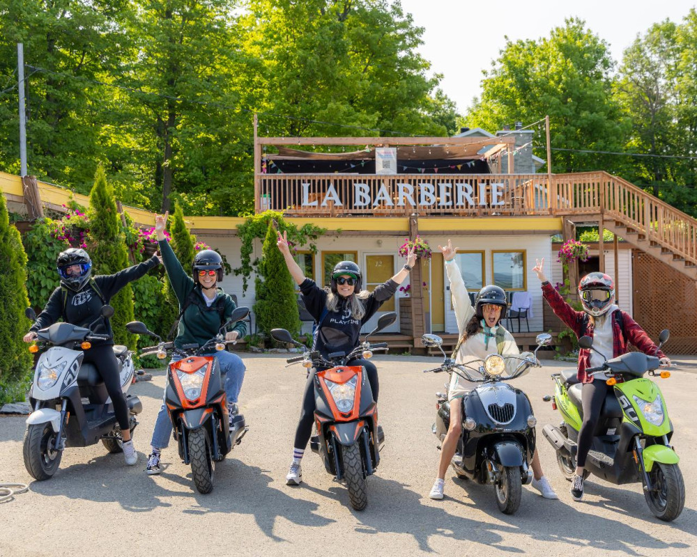 Quebec City: Guided Scooter Tour Of Île D'orléans/Explore Scenic Wonders