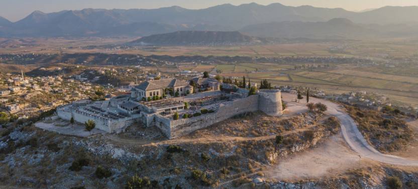 Saranda Walking Tour with History and Archeology: Half Day Panoramic Tour