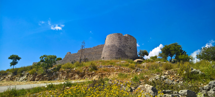 Saranda Walking Tour with History and Archeology: Half Day Panoramic Tour