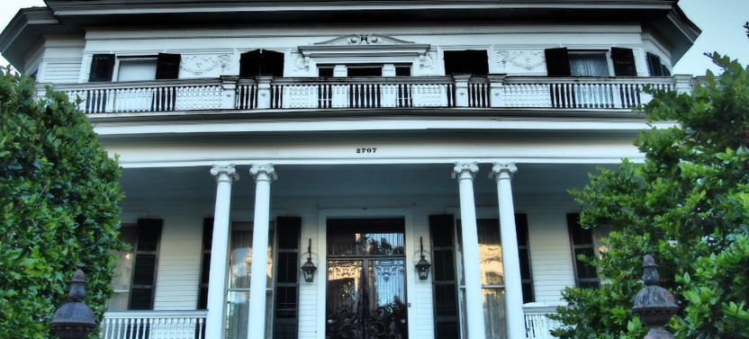 Garden District Walking Tour
