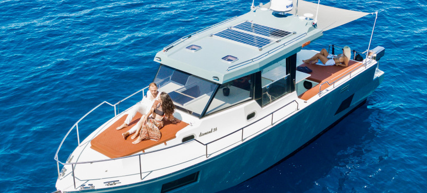 Diamond 36 Private Caldera 4h Sunset Cruise