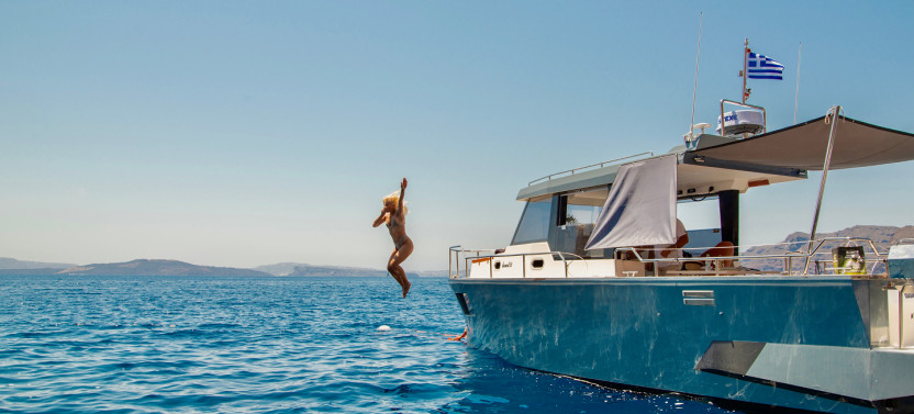 Diamond 36 Private Caldera 4h Sunset Cruise
