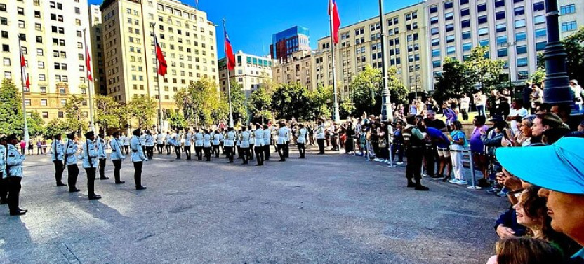 La Moneda Changing Of Guard & Historic Santiago Walking Tour