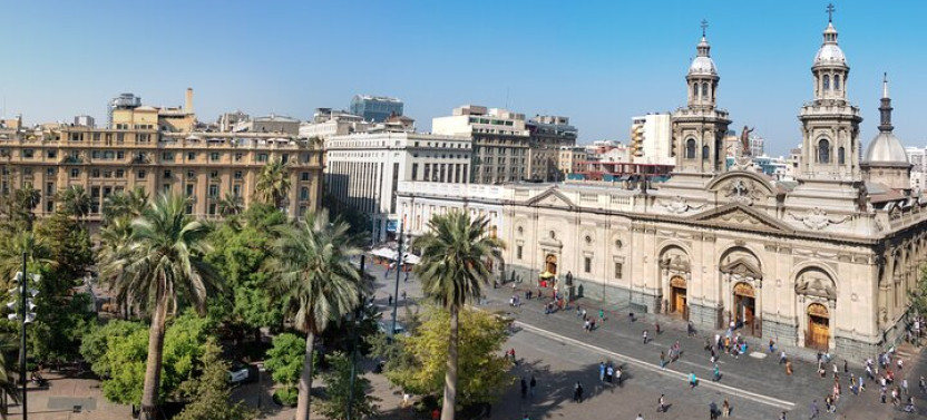 La Moneda Changing Of Guard & Historic Santiago Walking Tour