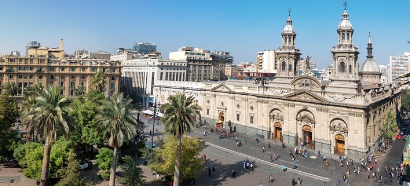 La Moneda, Historic Downtown, And Cerro Santa Lucía Private Tour