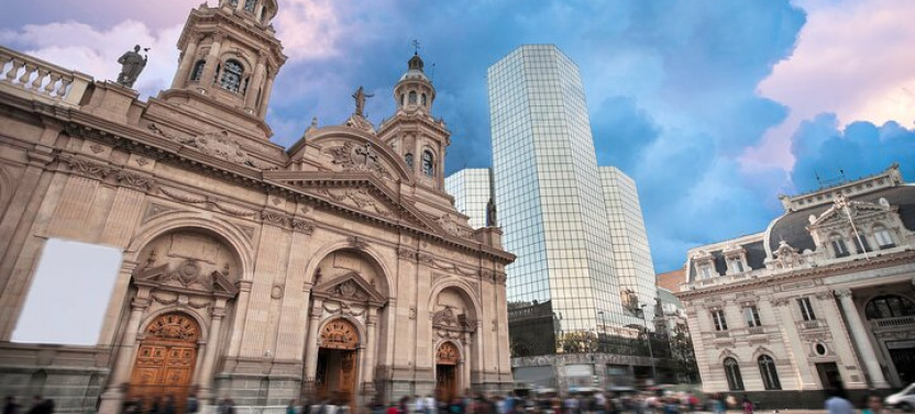 La Moneda, Plaza De Armas & Downtown Santiago Walking Tour
