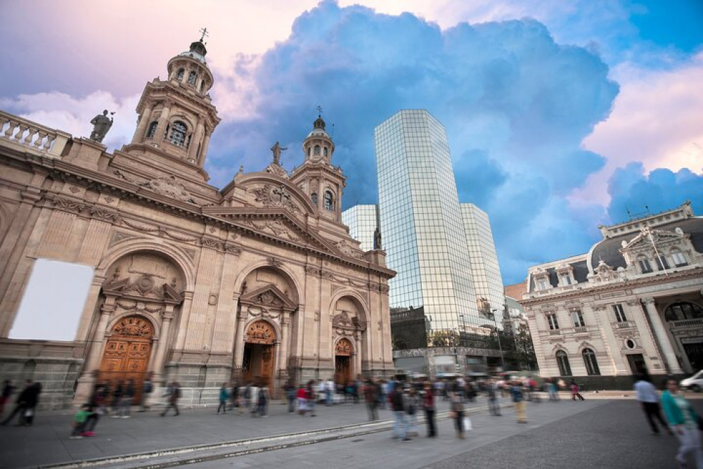 La Moneda, Plaza De Armas & Downtown Santiago Walking Tour