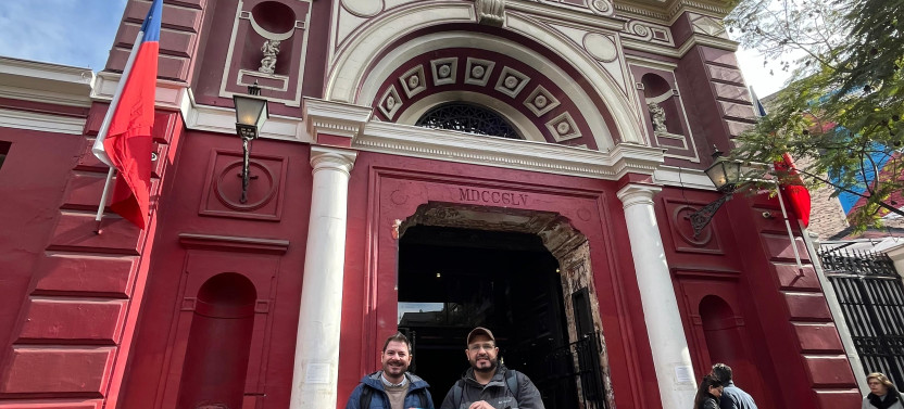 La Moneda, Plaza De Armas & Downtown Santiago Walking Tour