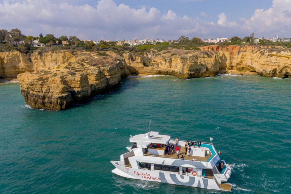 Portimao: Brunch and Benagil Caves