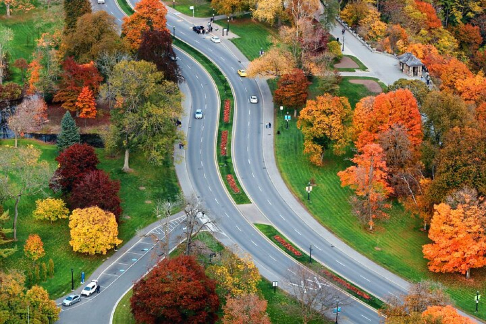 Self-Guided Driving Audio Tour from Toronto to Niagara Falls