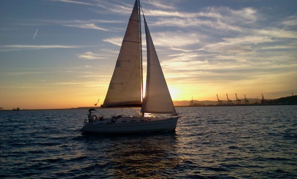 Sunset Sailing Experience in Barcelona