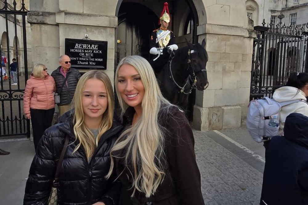 Full Day London Sightseeing Private Black Cab Tour with Pick Up