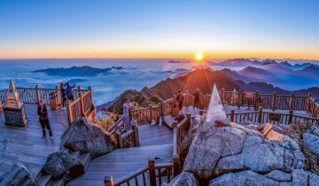 A picture of 5-Day Hanoi, Ninh Binh & Sapa Tour with Fansipan Peak Adventure