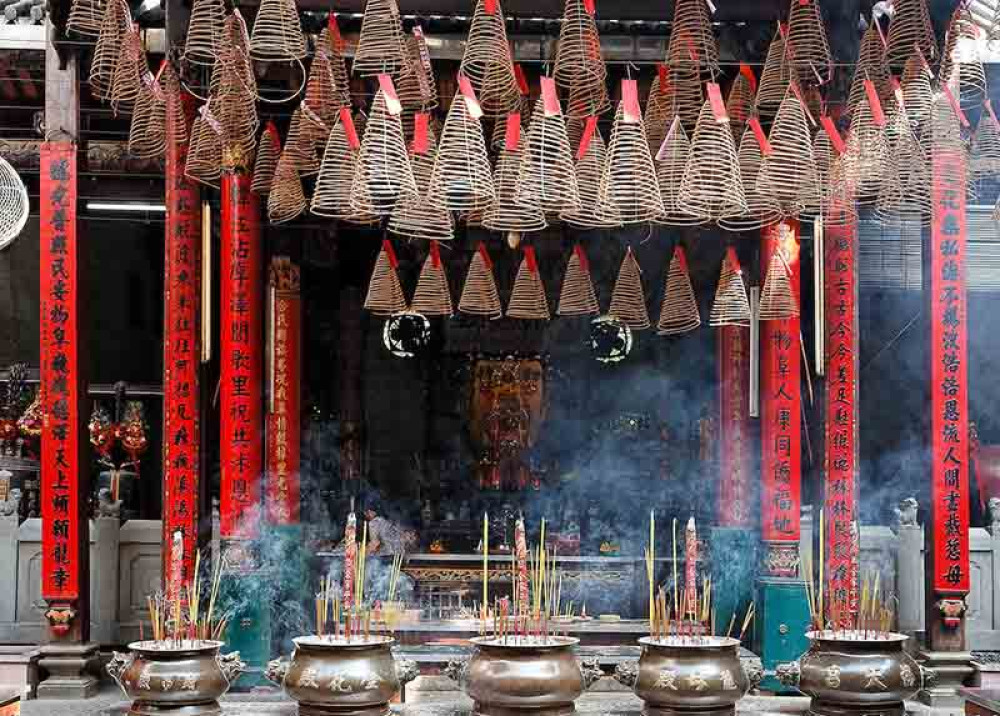 8-Day Vietnam Highlights Tour from Saigon to Hanoi with Ha Long Bay