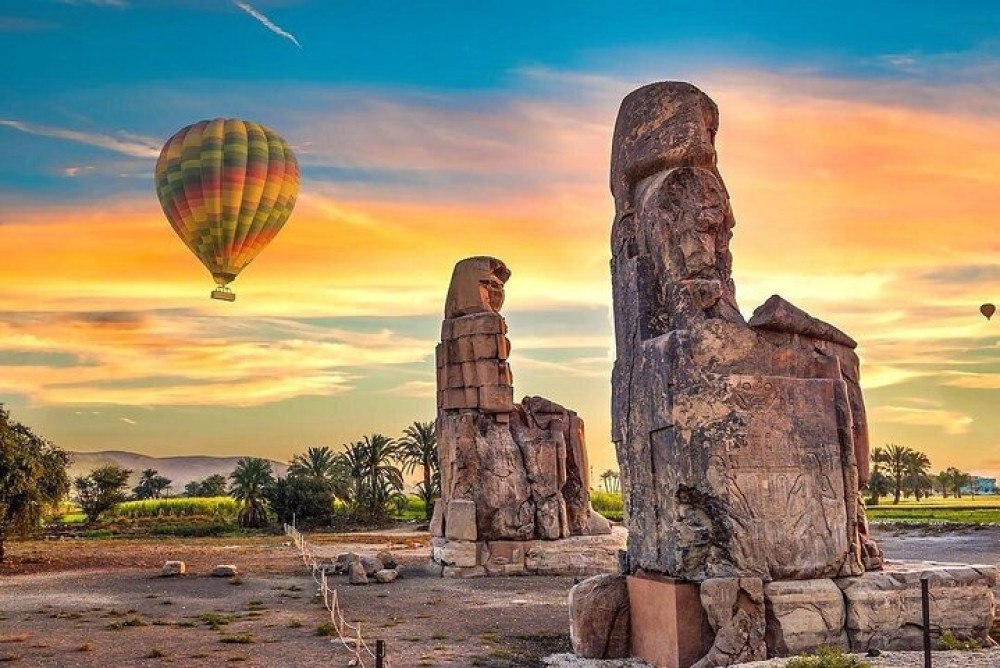 Sunrise Hot Air Balloon Flight Over Luxor’s Ancient Temples
