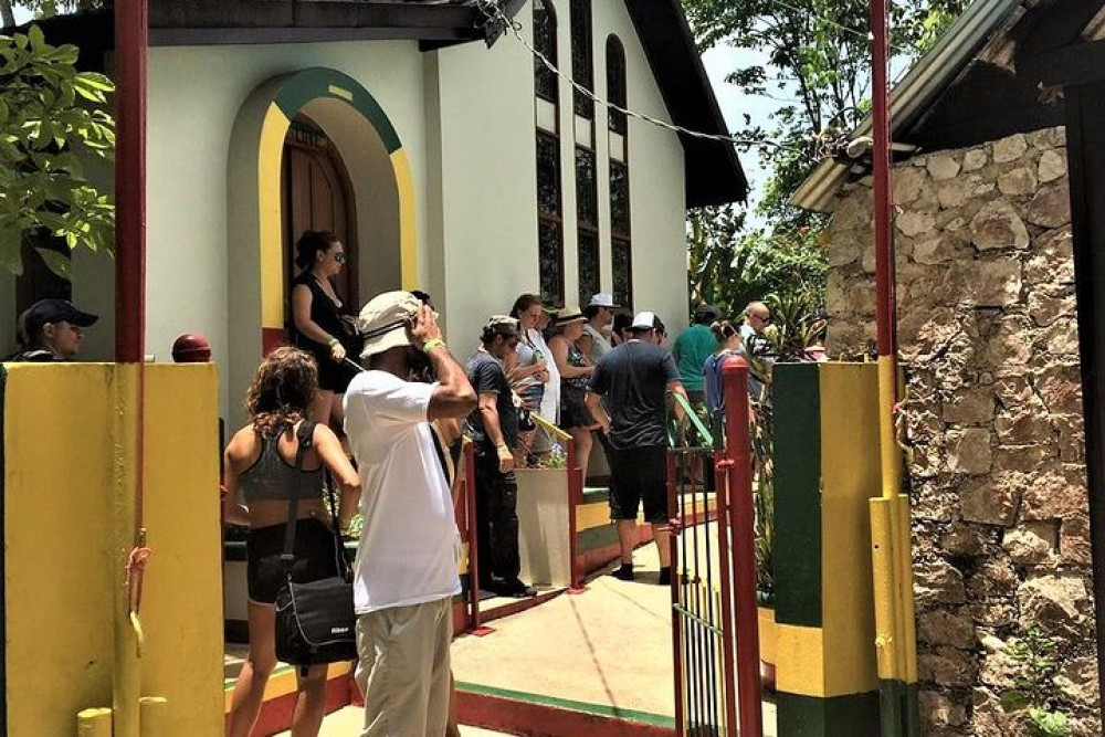 Bob Marley's Nine Mile Daytrip with Admission & Tour From Runaway Bay