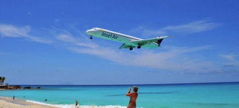 Extreme Plane-Spotting at Maho Beach