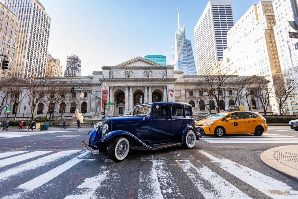 Private Vintage Car Tour of Midtown NYC