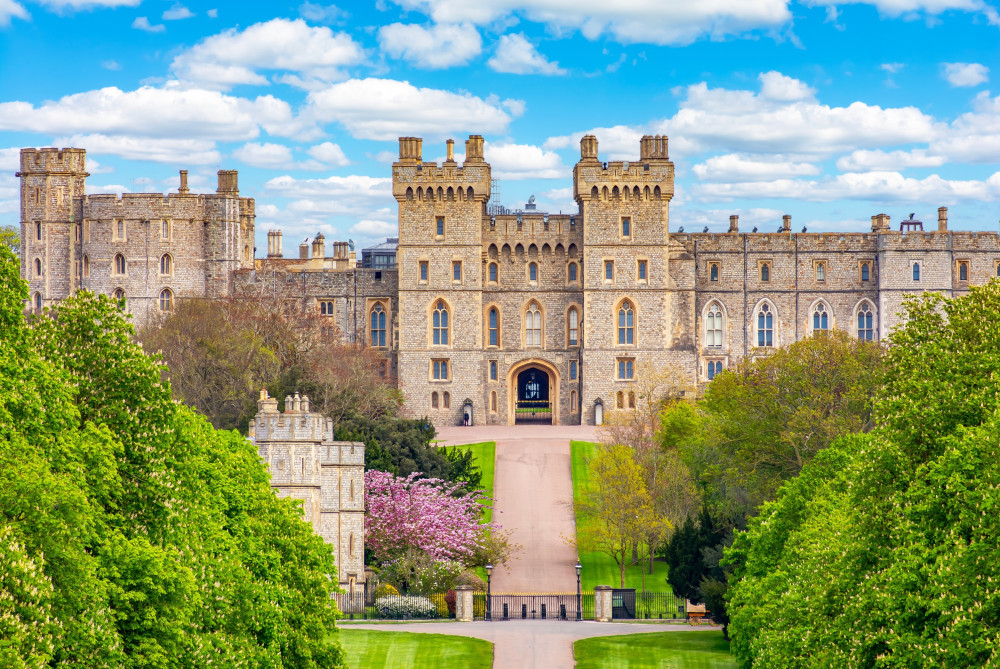 London Windsor Castle, Bath and Stonehenge Tour