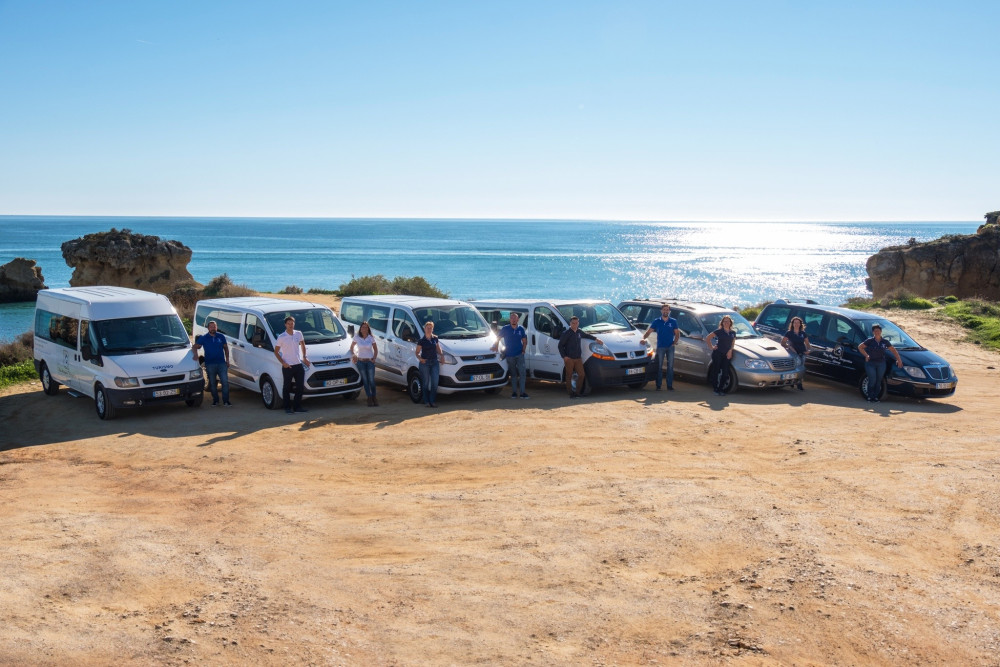 Private Transfers from Armação de Pêra to Faro Airport