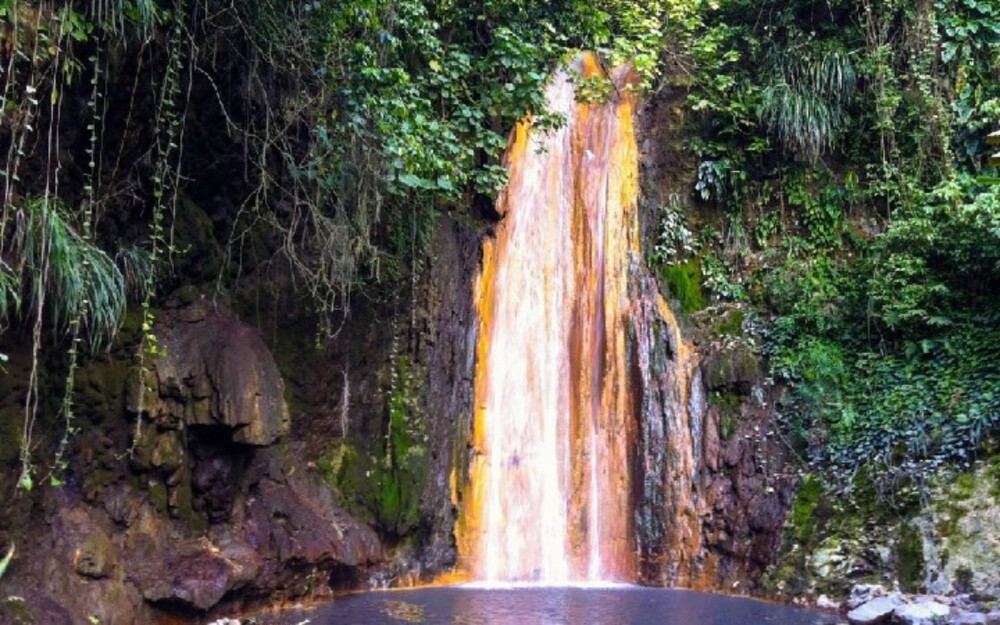 St. Lucia Diamond Mineral Baths, Mud Baths & Waterfall Adventure