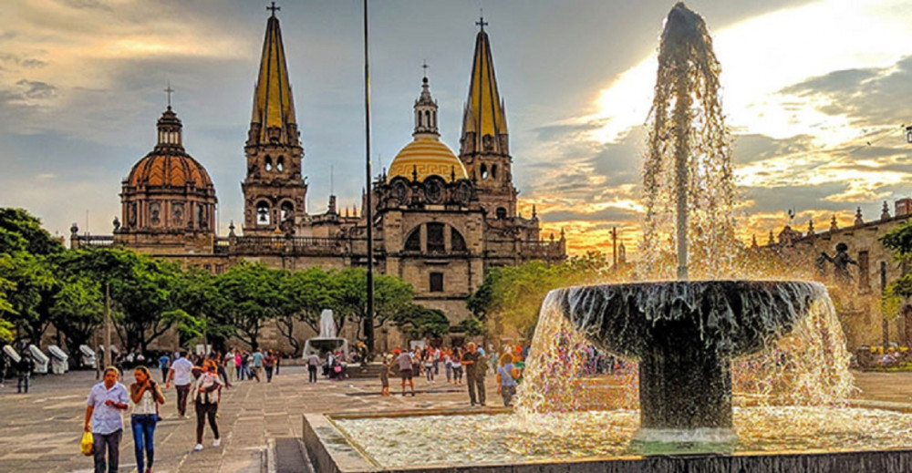 Guadalajara Overnight Tour with Meals and Accomodation