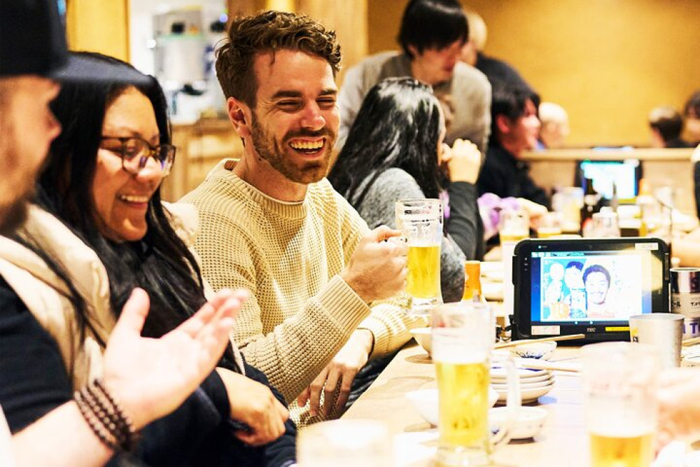 Shinjuku Bar Hopping & Night Walking Tour