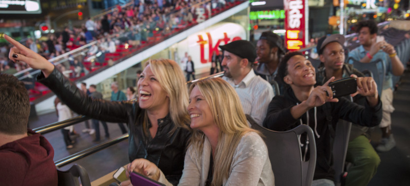 NYC Night Tour: 2 Hour Live-Guided Panoramic Night Tour by Open-Top Bus