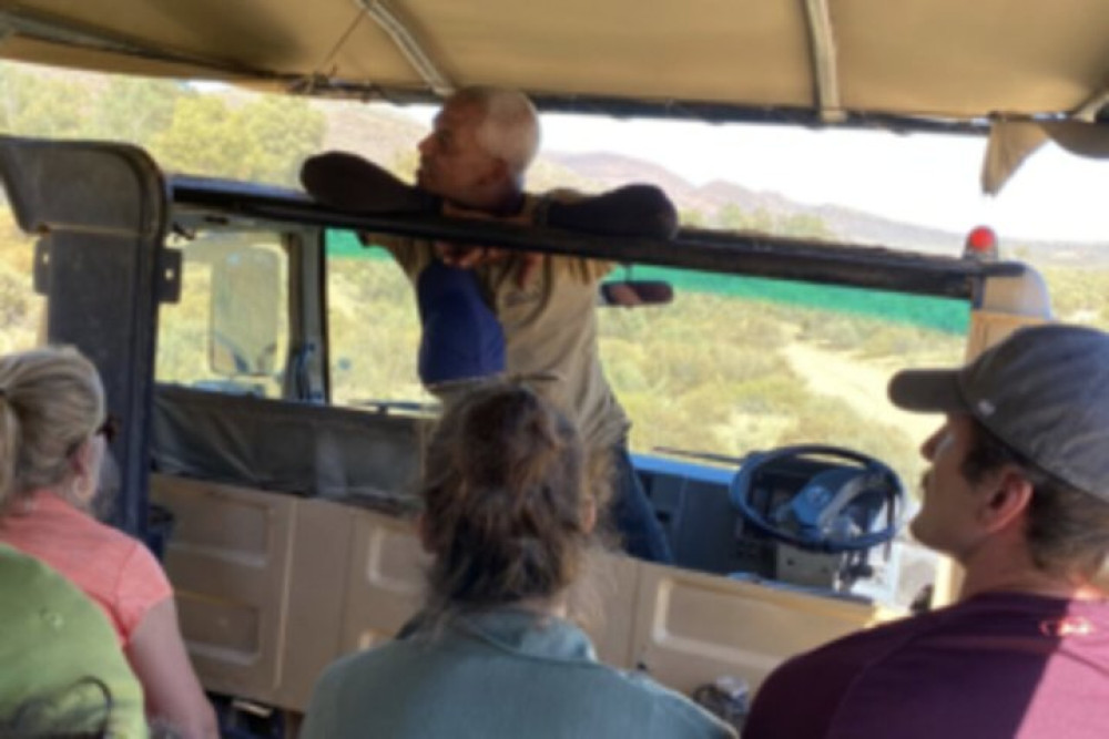 Batende Safari & Tours 
