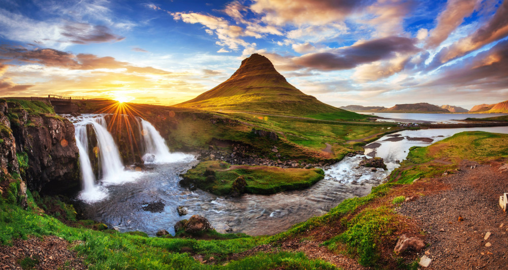 Grundarfjörður Cruise Tour: Snæfellsnes Peninsula with Local Surprise