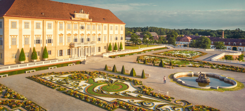Half-day Trip To Schloss Hof Palace & Baroque Gardens