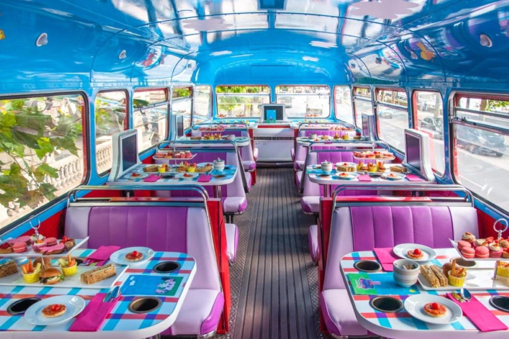 Peppa Pig Afternoon Tea Bus Tour - Lower Deck Premium