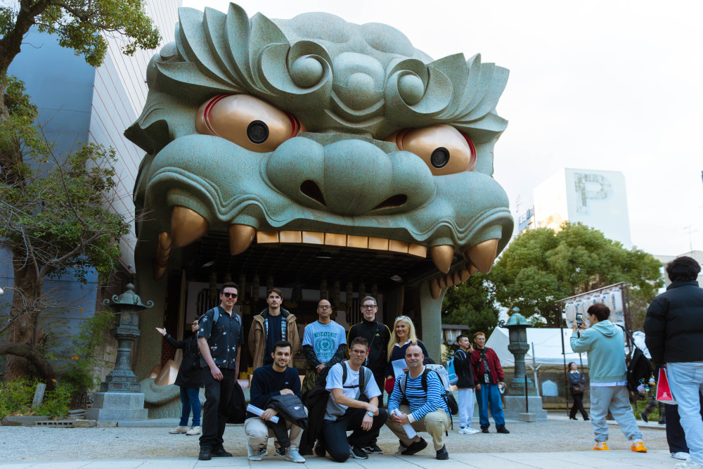 Osaka Evening Walking Tour with Skip-the-Line Street Food & Nightlife