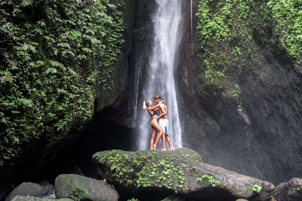 Private Bali Secret Waterfall Tour with Lunch - Visit 4 Waterfalls