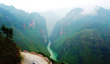 A picture of Ha Giang 4d4n Small Group Tours By Motorbike -all Inclusive