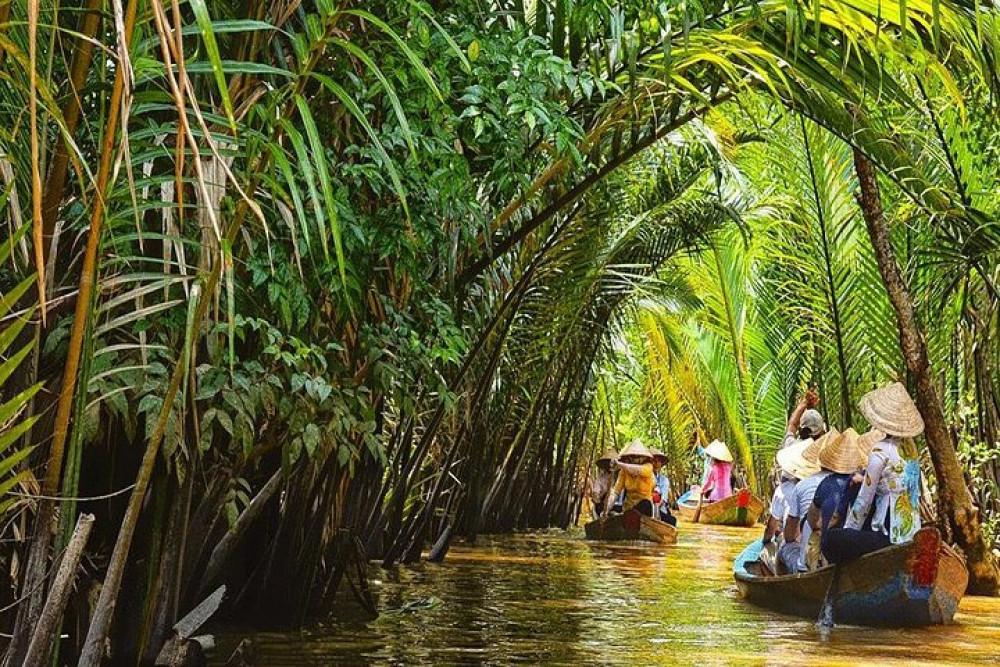 Mekong Delta Full-Day Boat Trip with Sampan Ride & Local Lunch