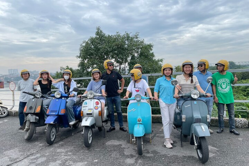 Amazing Vespa Night Tour For Food Lover With Shared and Private Options