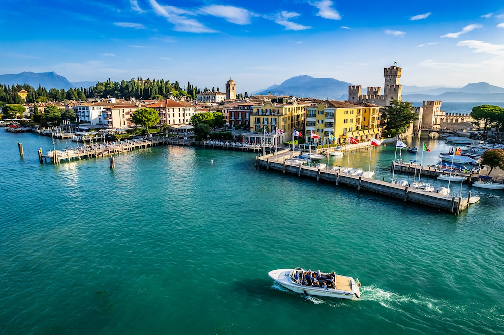 From Venice: Verona, Sirmione & Lake Garda Boat Tour
