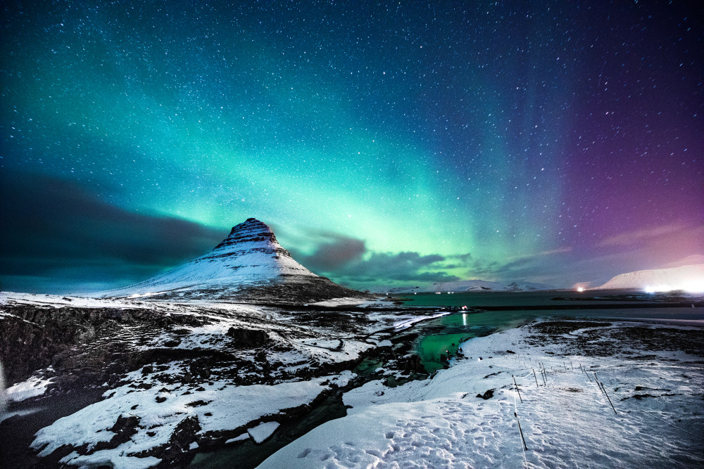 Northern Lights Tour: Blankets, Cocoa, and Kleina Pastry