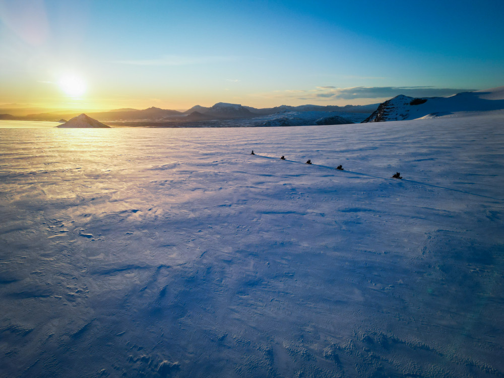Snowmobile on Langjökull Glacier - Meet us in Husafell