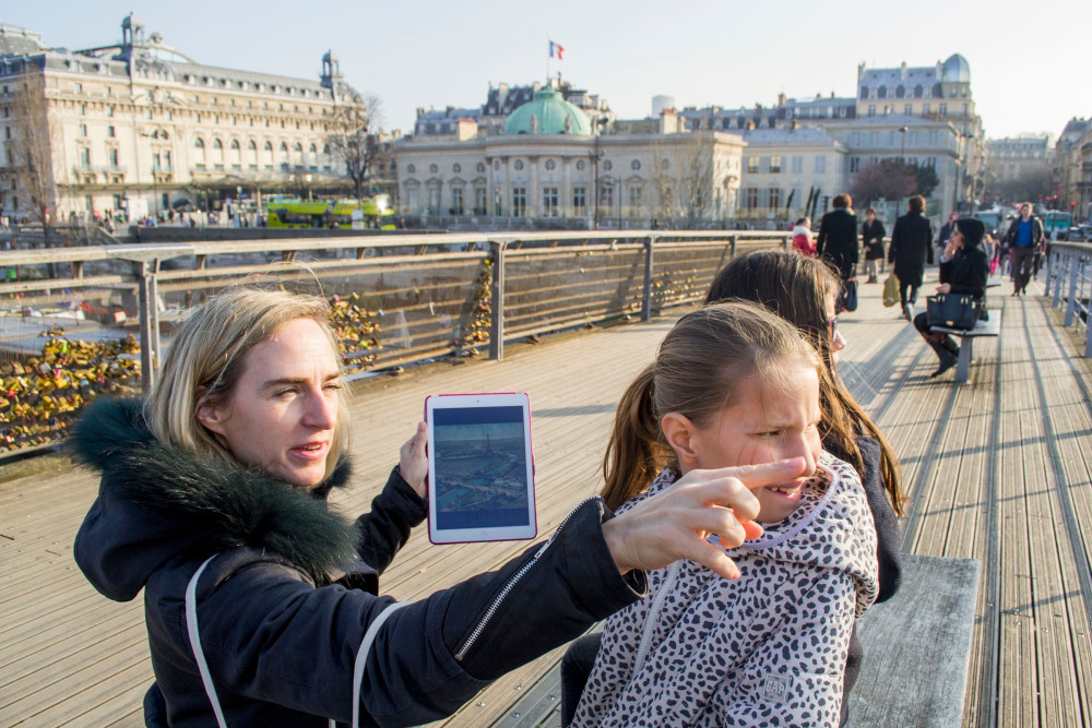 Expert-led Notre-Dame Tour for Kids