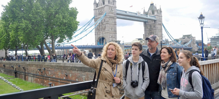 Expert-led London History Tour for Teens & Families