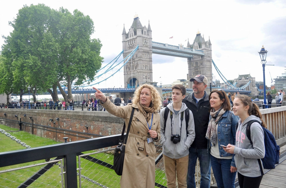 Expert-led London History Tour for Teens & Families